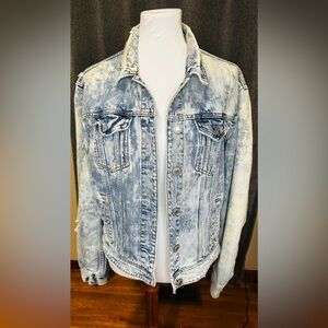 American Eagle Acid Wash Denim Trucker Jacket – Size M